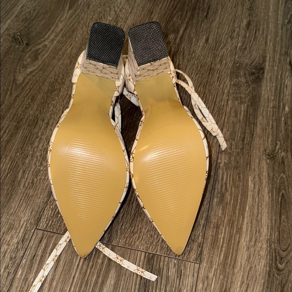 3in White and Gold Block Heel - Picture 6 of 6